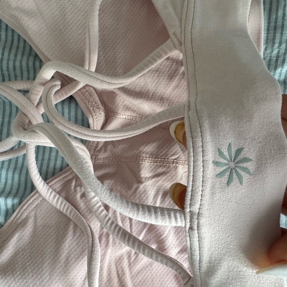 Athleta Blush Sports Bra - Picture 3 of 4
